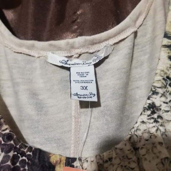 Top - Picture 3 of 4